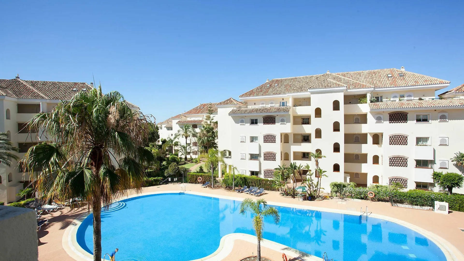Luxury Beach Apartment Elviria, Marbella 0*,  España